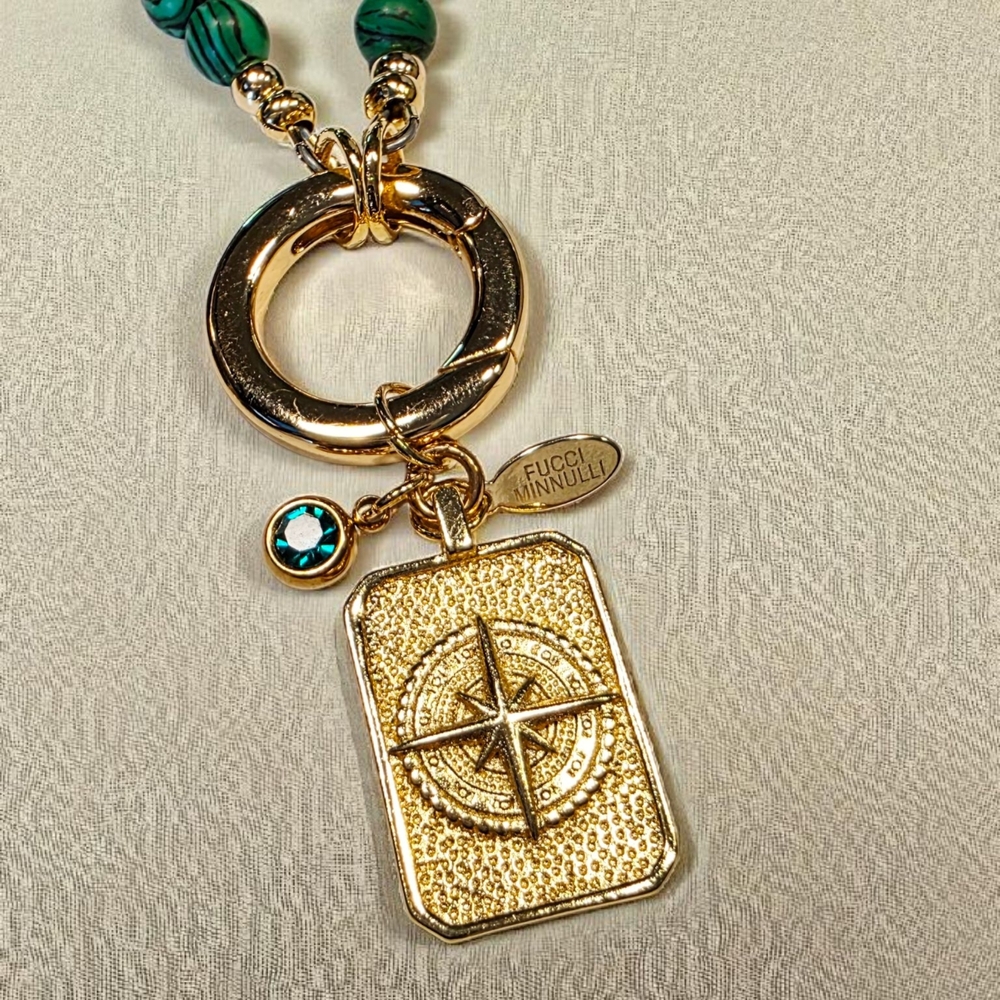 SALE!! Elegant Malachite and Gold Pendant Necklace - Picture 2 of 5